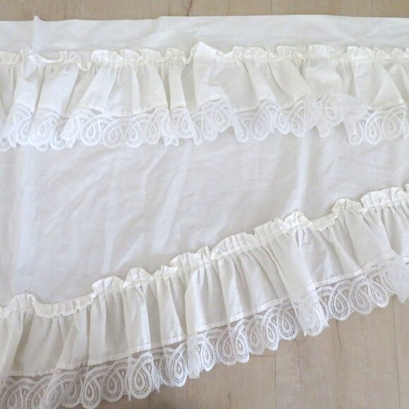 Vintage White Curtain Valance Lace Ruffle Tiered Swag Cottage Shabby Chic - Picture 6 of 15